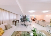 Apartamento de alto padrão no edifício Maison Petrópolis - Foto