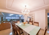 Apartamento de alto padrão no edifício Maison Petrópolis - Foto