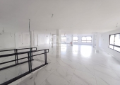 Prédio comercial com 24 salas em Candelária - Foto